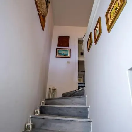 Nyaraló Niki's House