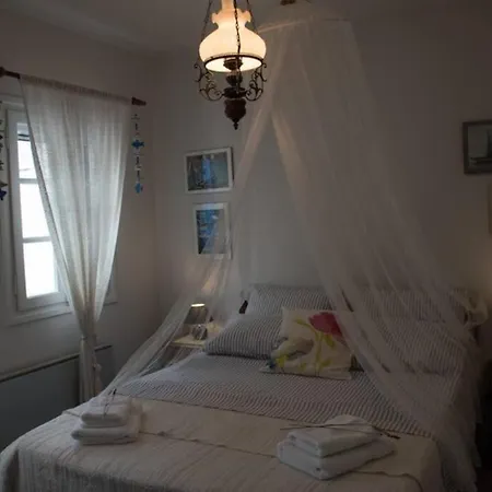 Niki's House * Tinos