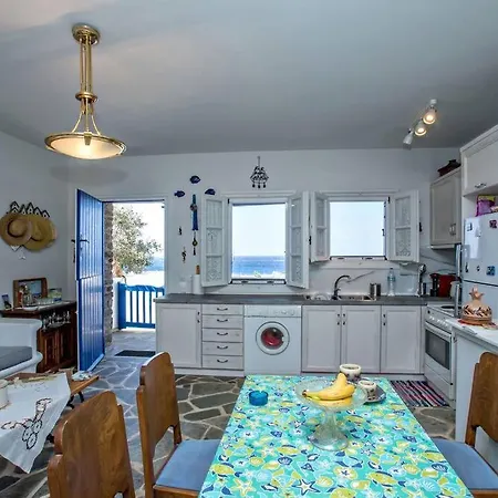 Niki's House Tinos